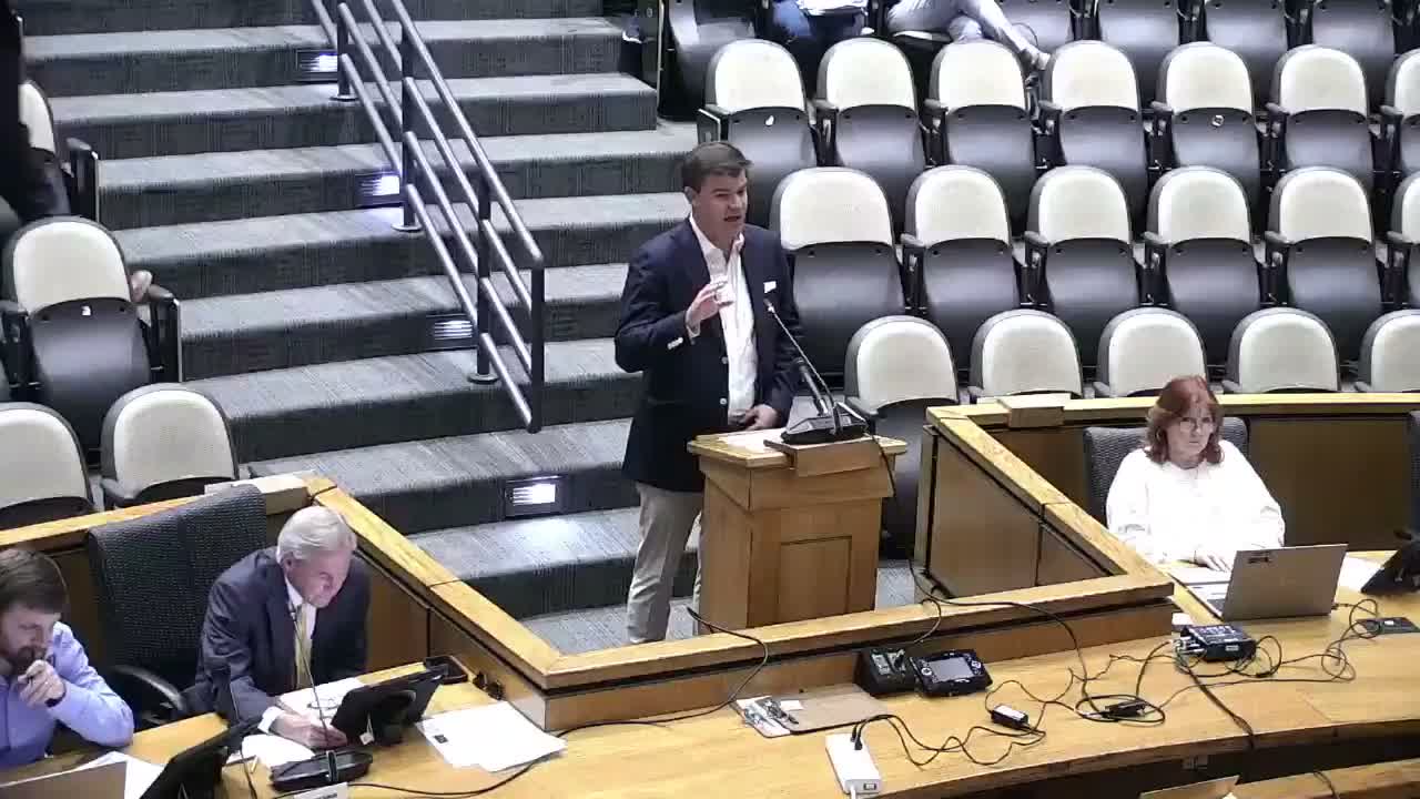 Board approves extended temporary signage for new Sage Avenue apartment complex