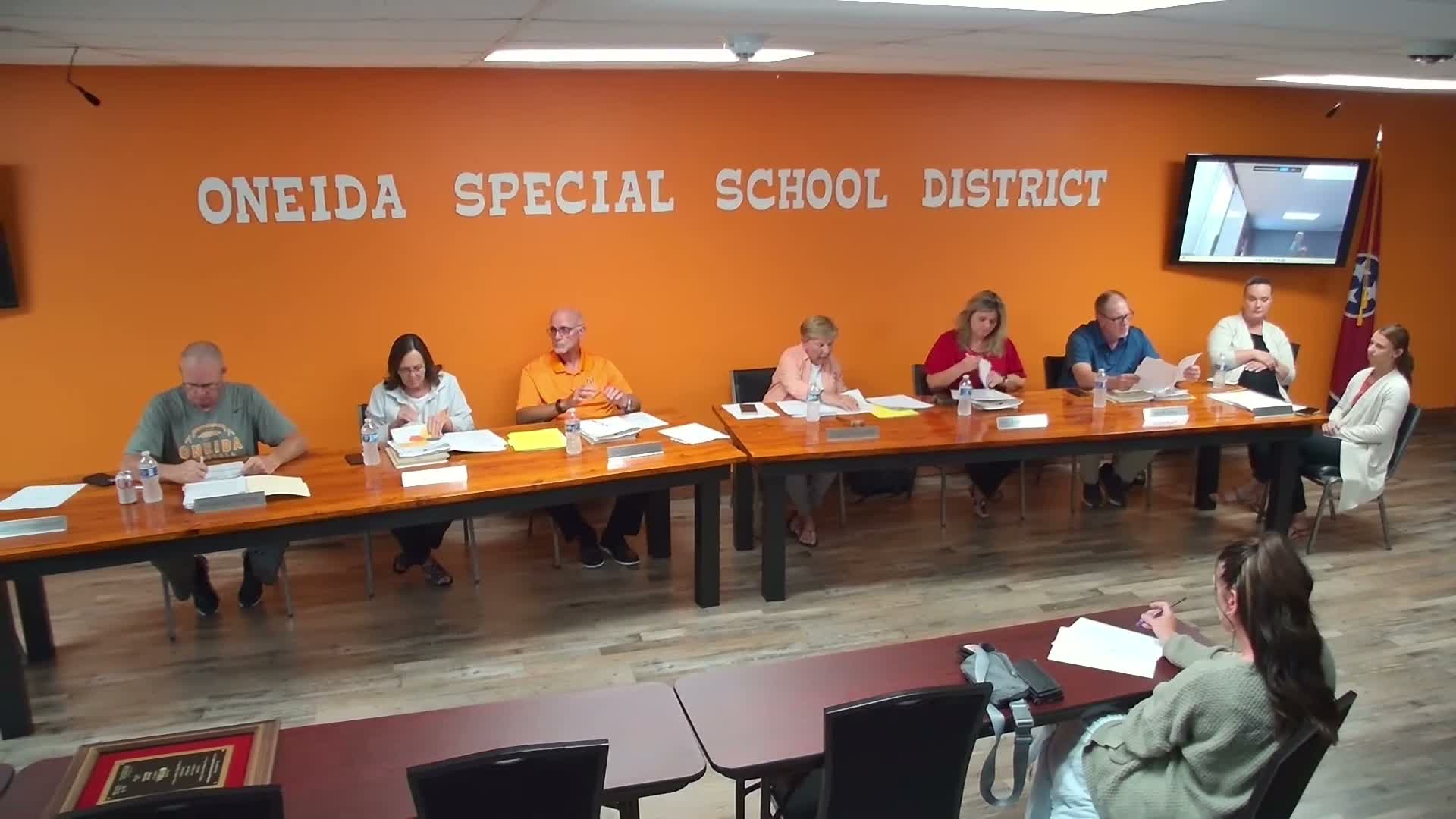 Trainer outlines staged plan to ready Luna as a school therapy dog