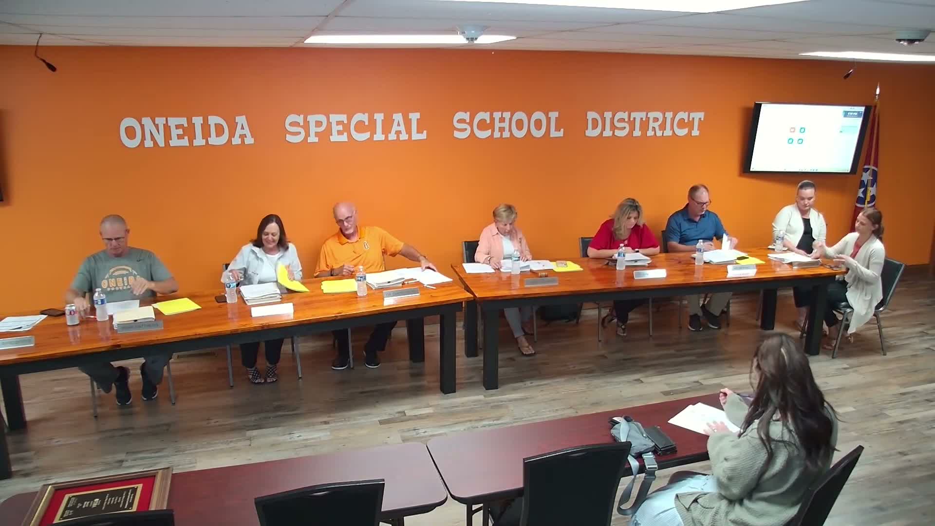 Oneida Special School District board approves routine business, raises bid threshold and OKs budget changes