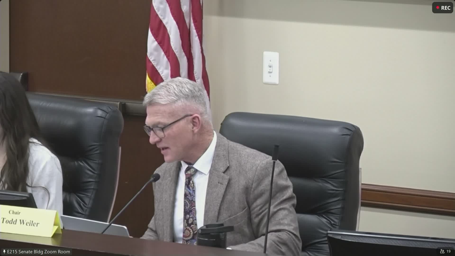 Senate Judiciary Committee backs resolution encouraging cautious use of AI for bill summaries