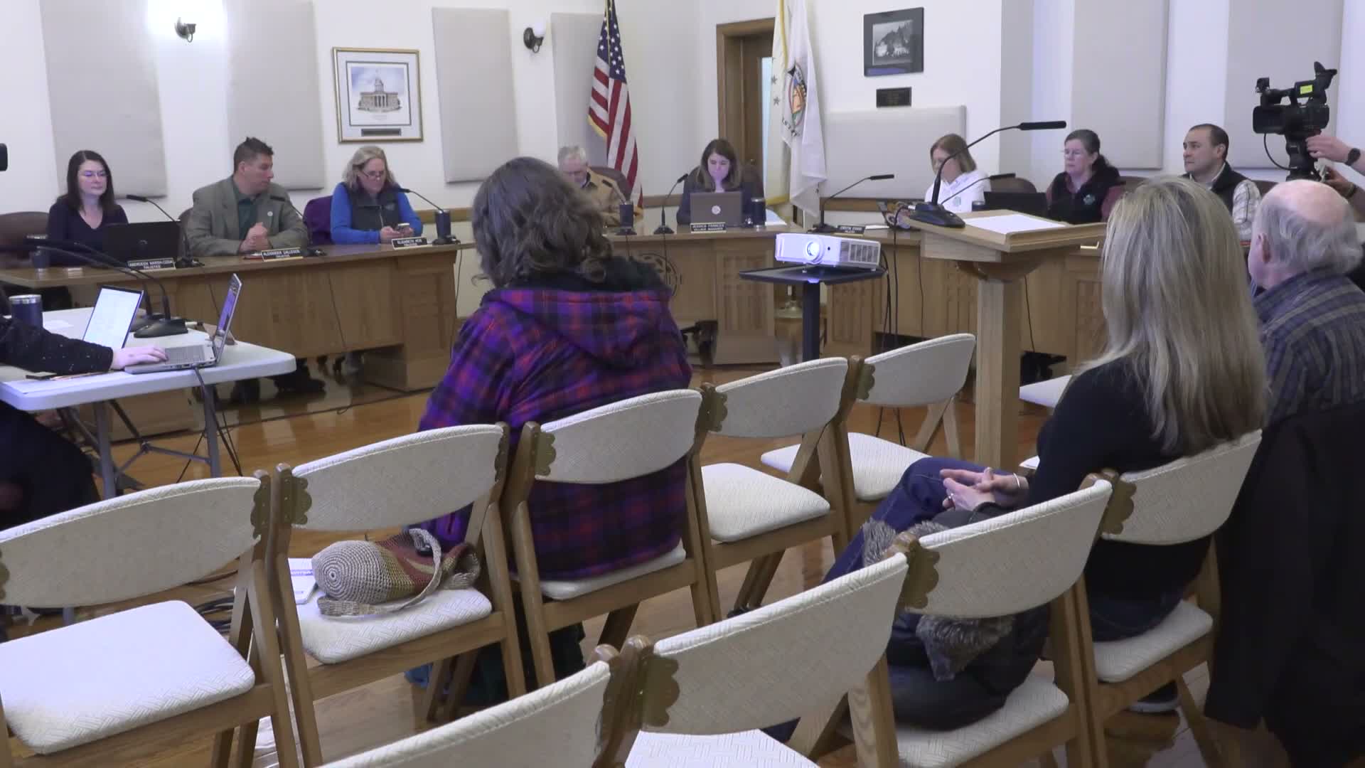 Riverside board approves appointment, three ordinances, a gateway resolution and fee schedule; moves to executive session