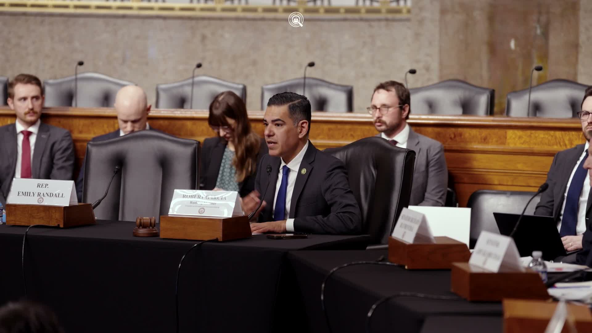 Witness says agents entered her home without a warrant; legal witness calls the entry unlawful