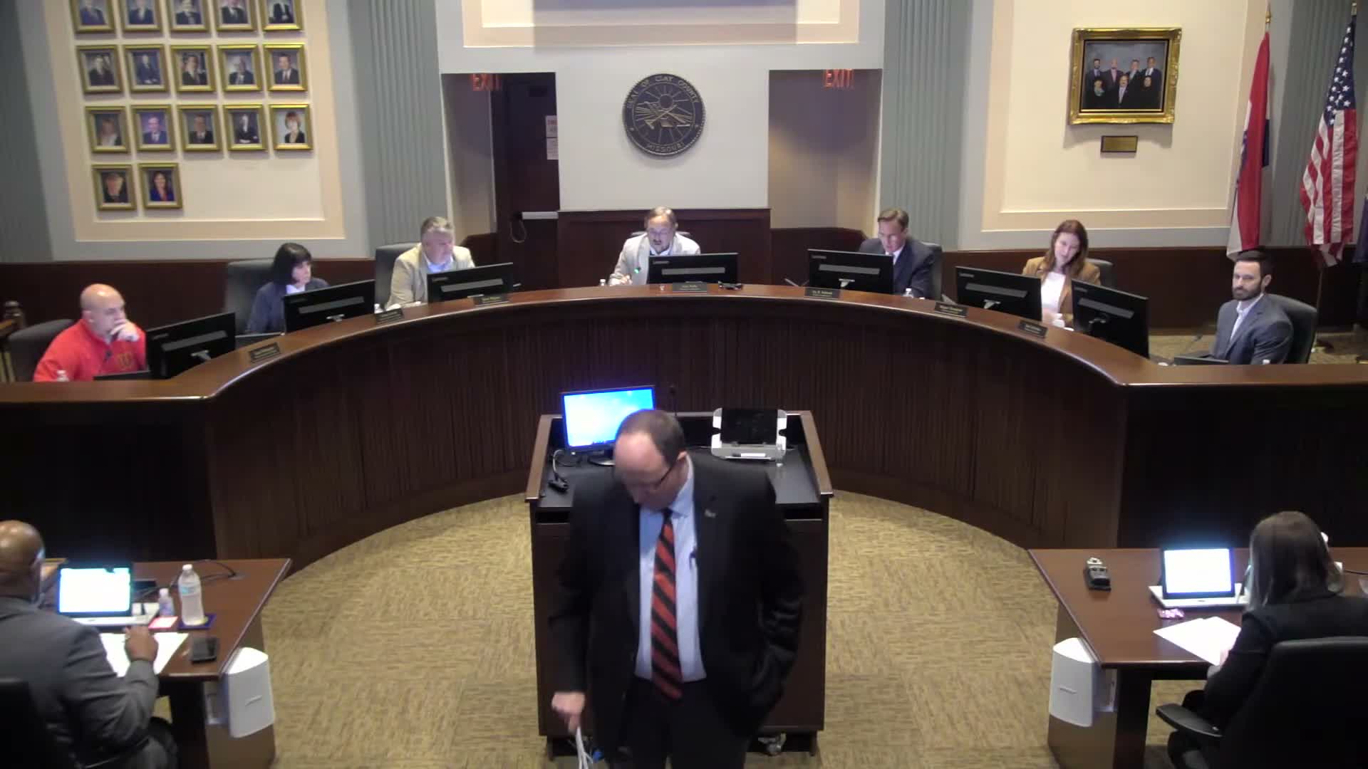 Clay County commissioners approve consent items, accept museum donation; prosecutor invoices approved with one recusal