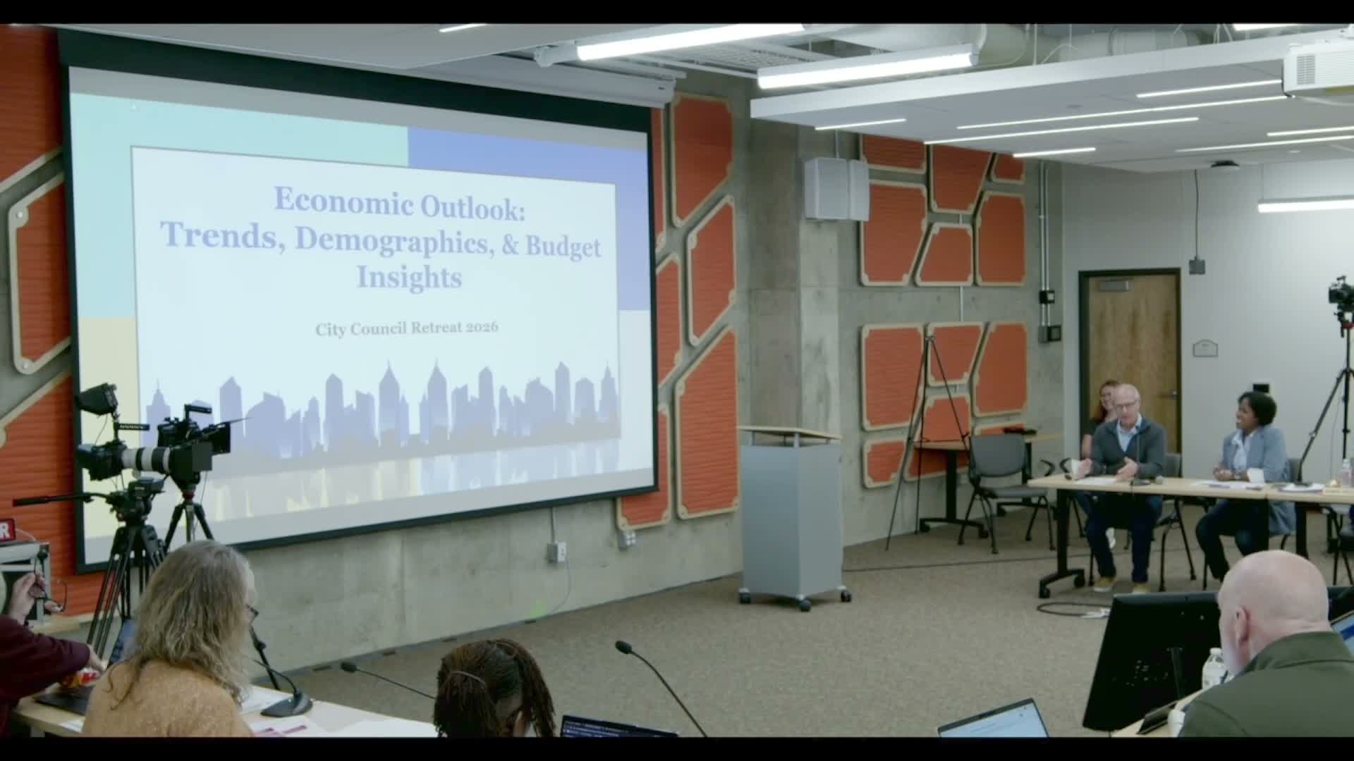 Lewisville staff outline economic outlook and warn House Bill 9 will shift property-tax burden toward residents