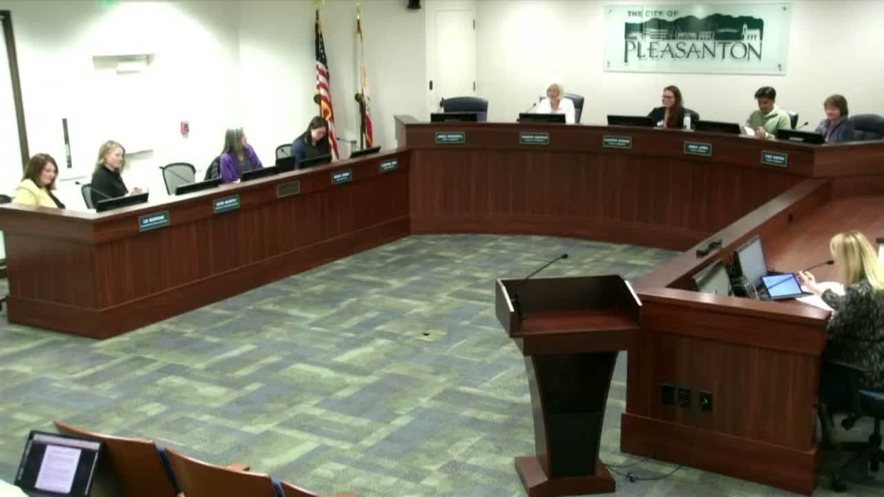 Library commission forms ad hoc panels on collection policy and outreach