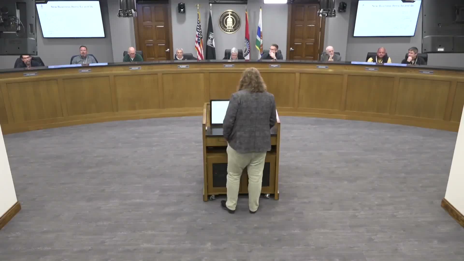 Commission grants one‑year extensions for O'Fallon Playfield Commons approvals