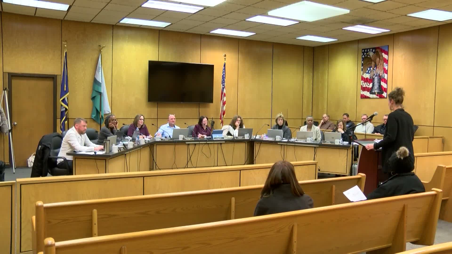 Mount Clemens introduces kratom ordinance after public comments urging regulation for adults 21+