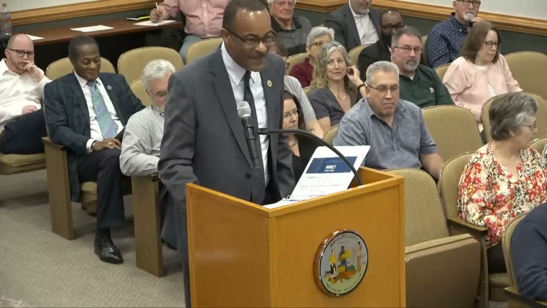 New Kent budget plan proposes $0.05 real‑estate tax increase to fund courthouse and elementary school projects