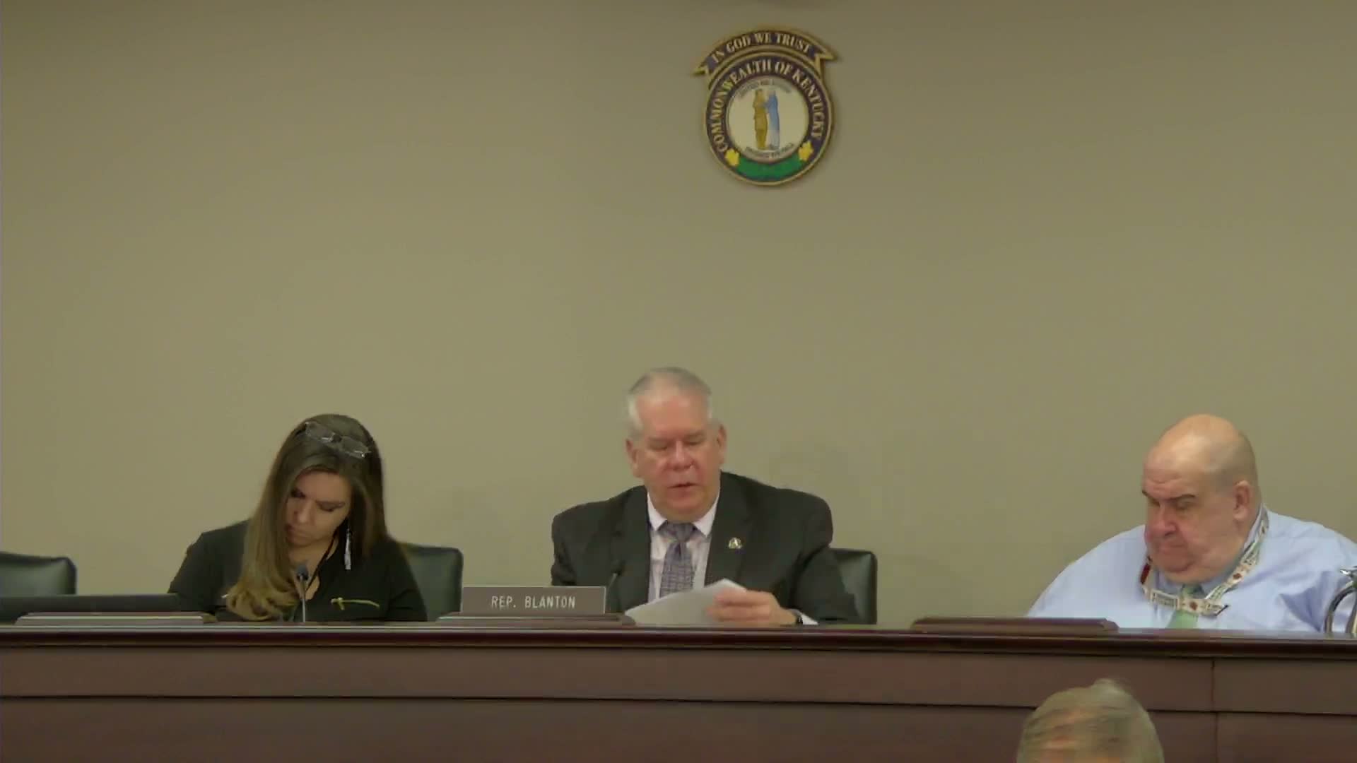 Bill would require 60‑day notice to cities before lane‑reducing resurfacing on state highways