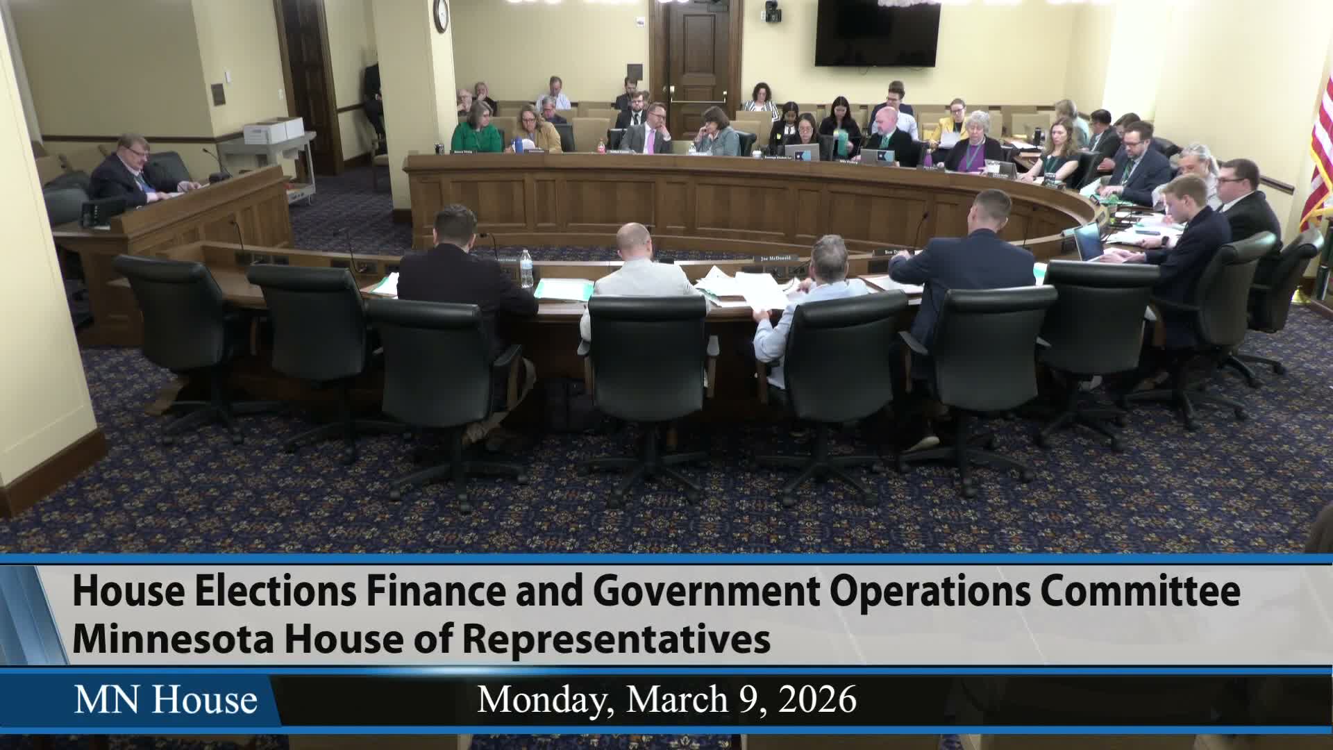 Committee tied on restoring caucus participation rules; bill laid over