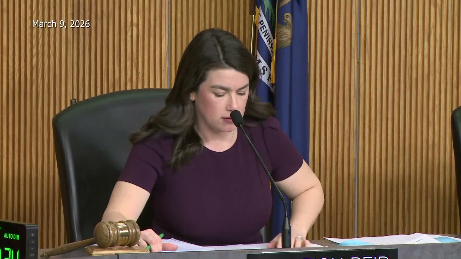 Planning commission backs outdoor display waiver for pawnshop at 27675 Grand River Ave.