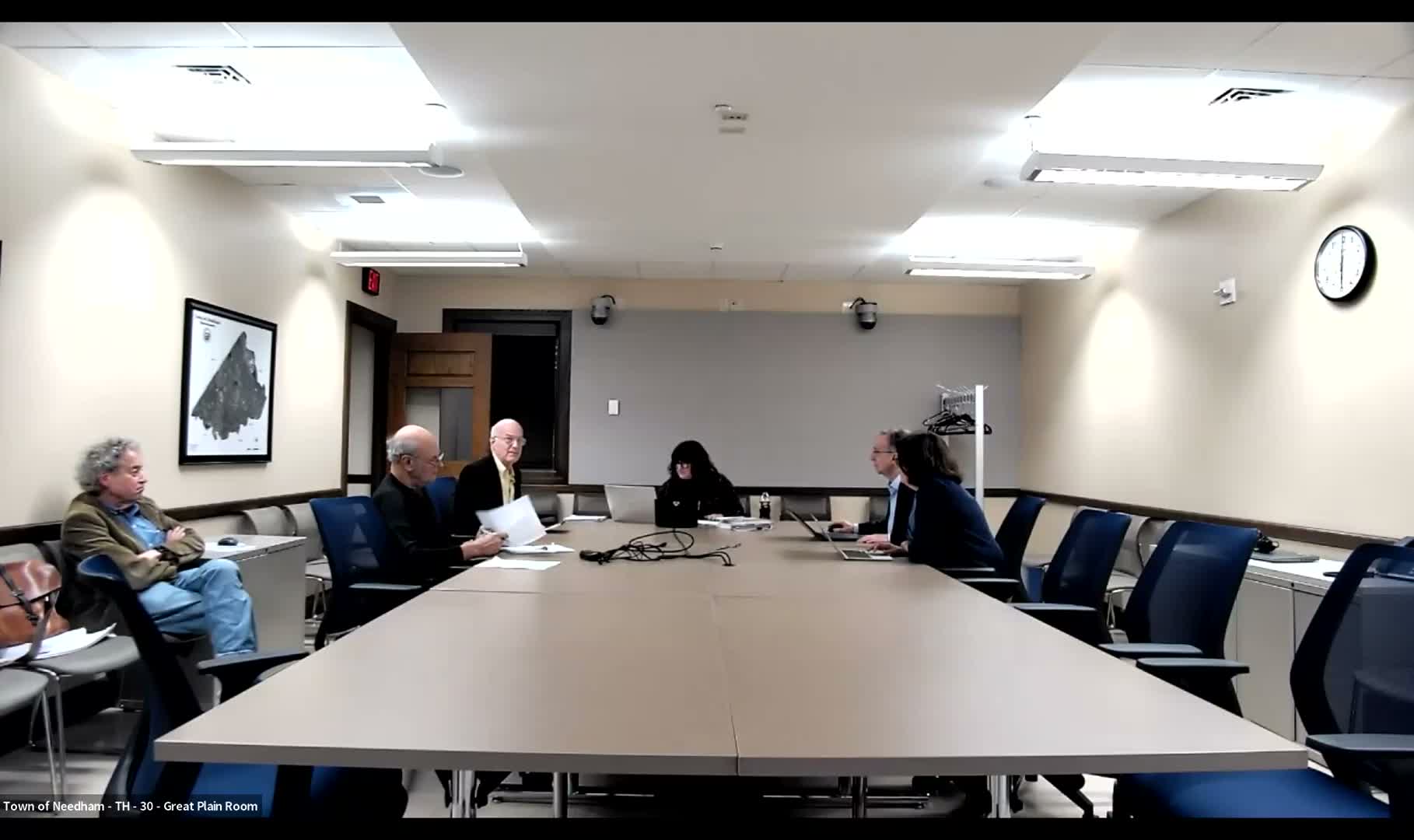 Resident urges seat on oversight committee, cites maintenance problems at Linden Terrace