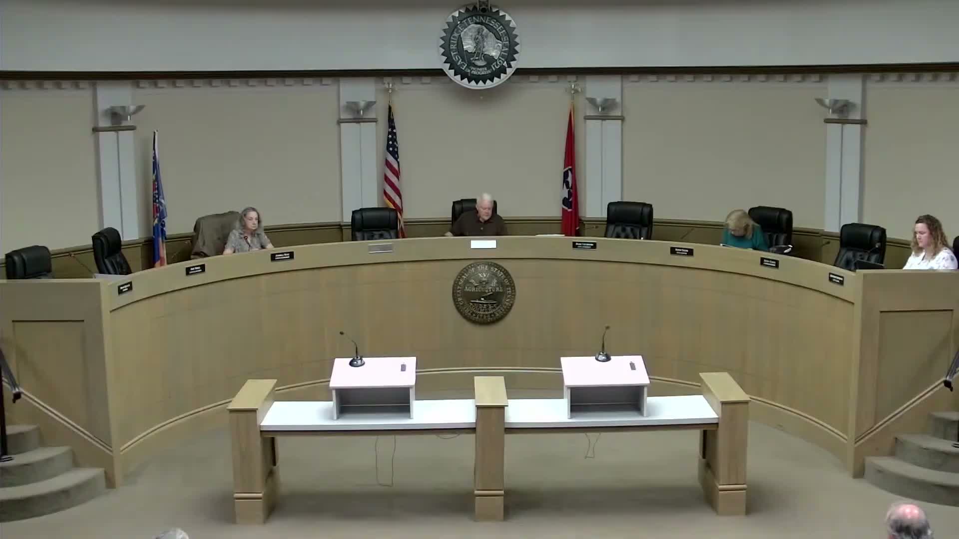 East Ridge zoning board approves six‑foot setback variance for 3709 Sullivan Ave homeowner