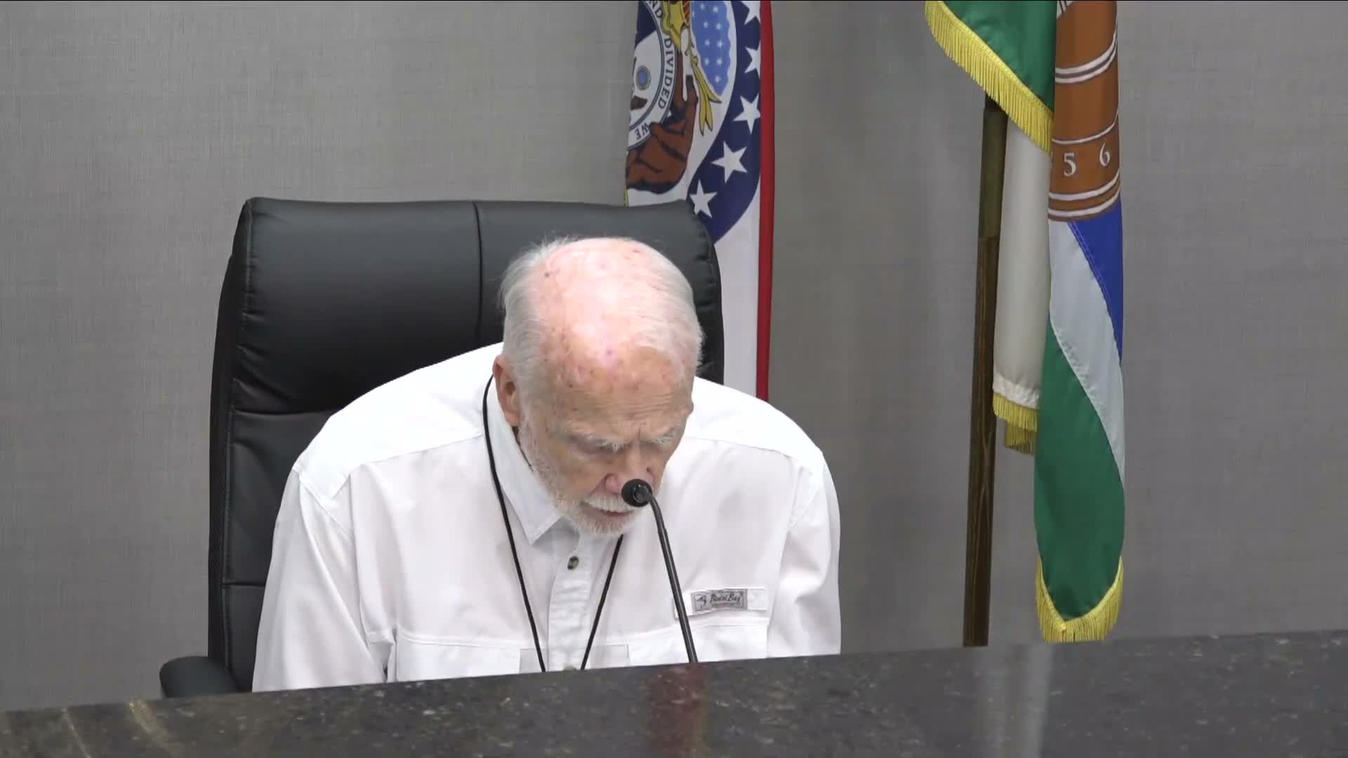 Senior Resident Advisory Committee finalizes senior fair plans; Twin Oaks to provide donuts and $100 for bingo