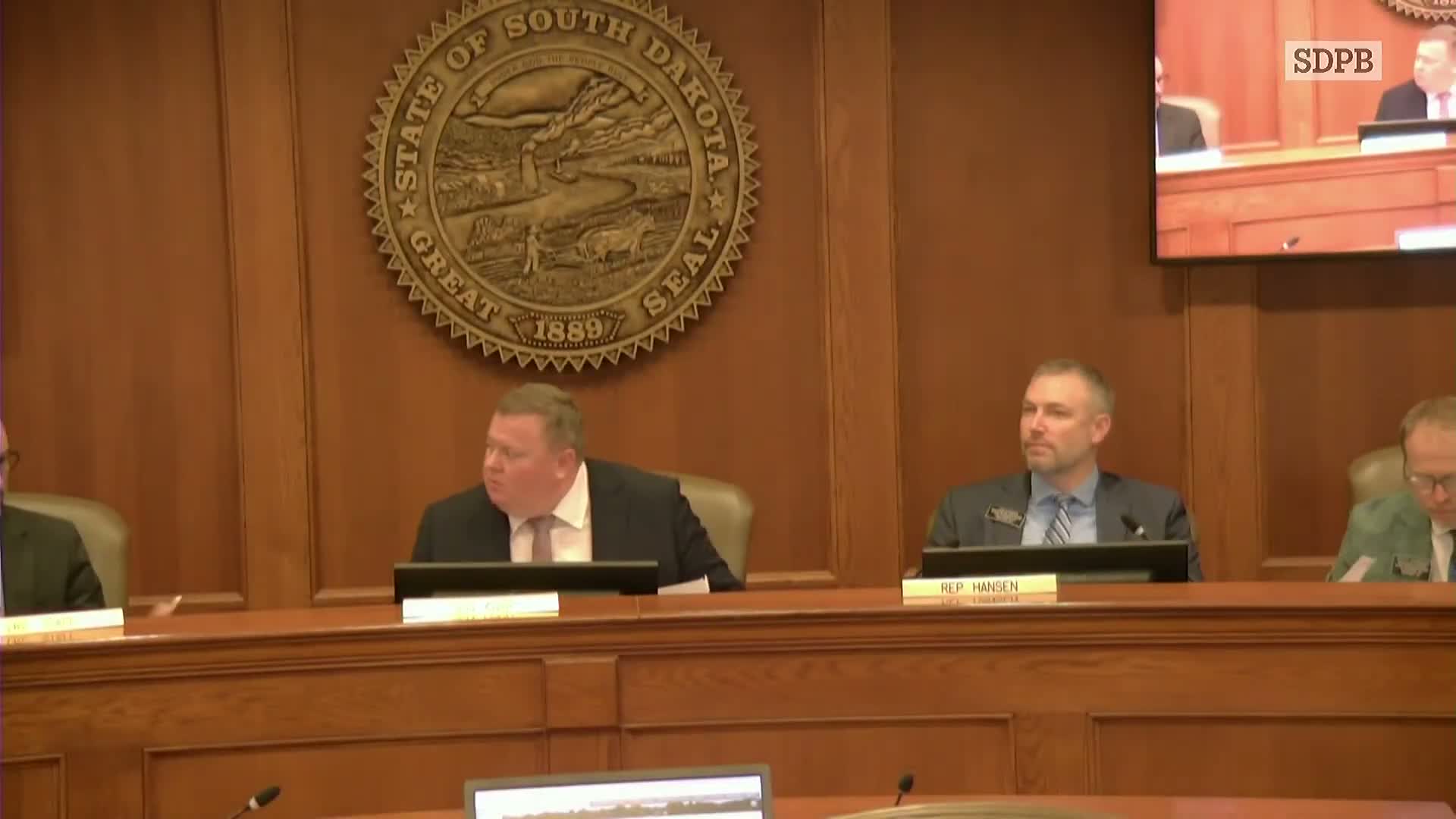 Joint committee recommends calendar B, asks LRC to study call thresholds, excused absences and reconsideration rules