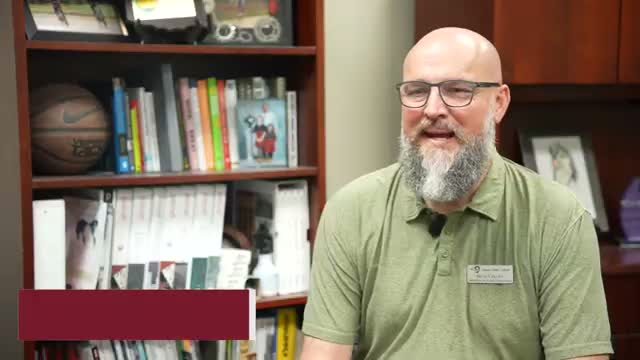 Owasso school staffer Tanya Ciponaya praised as she nears 20 years with district