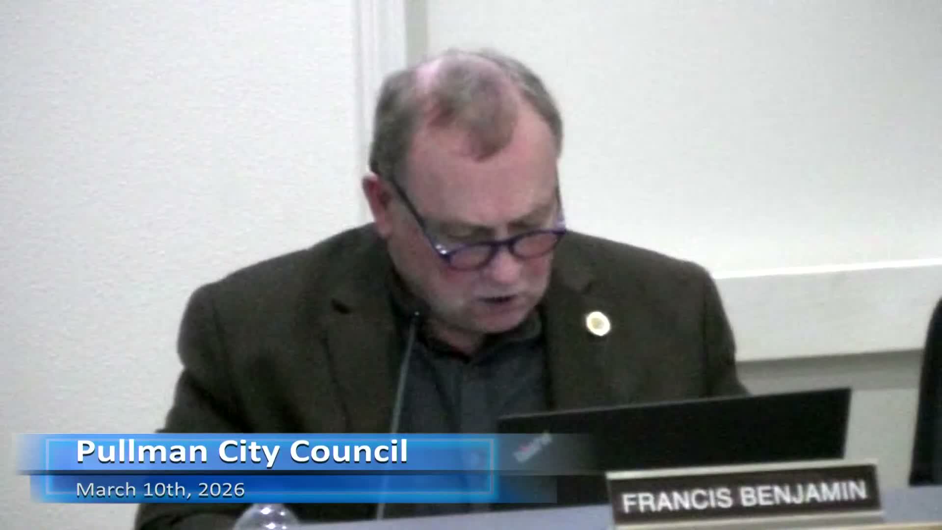 Council adopts updated rules of procedure but strips phone-use restriction