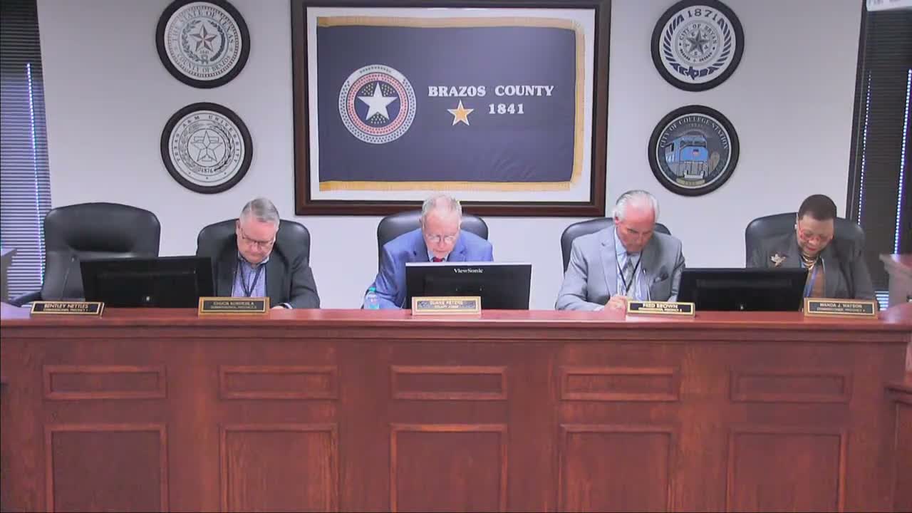 Court approves utility permits and plats; commissioner raises resident complaints about Comcast contractors