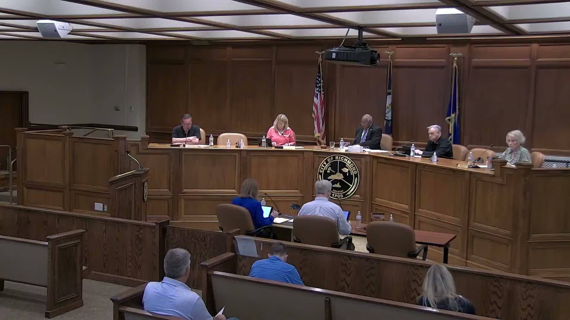 Richmond considers amending short-term rental rules to allow PUDs, set 500-foot spacing (first reading)