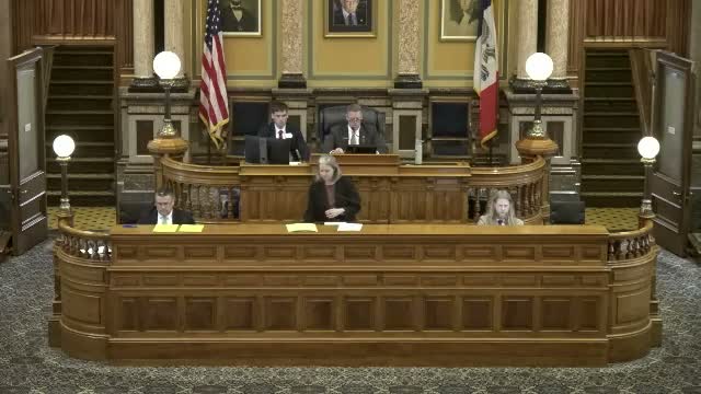 Iowa House approves core curriculum changes and tuition-guarantee program after heated debate