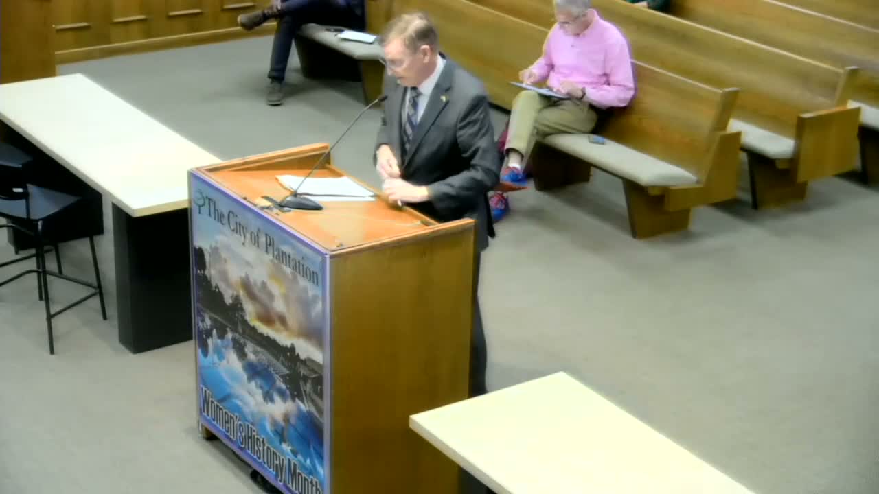 Plantation public commenter urges three‑story cap on hospital redevelopment and levels political charges