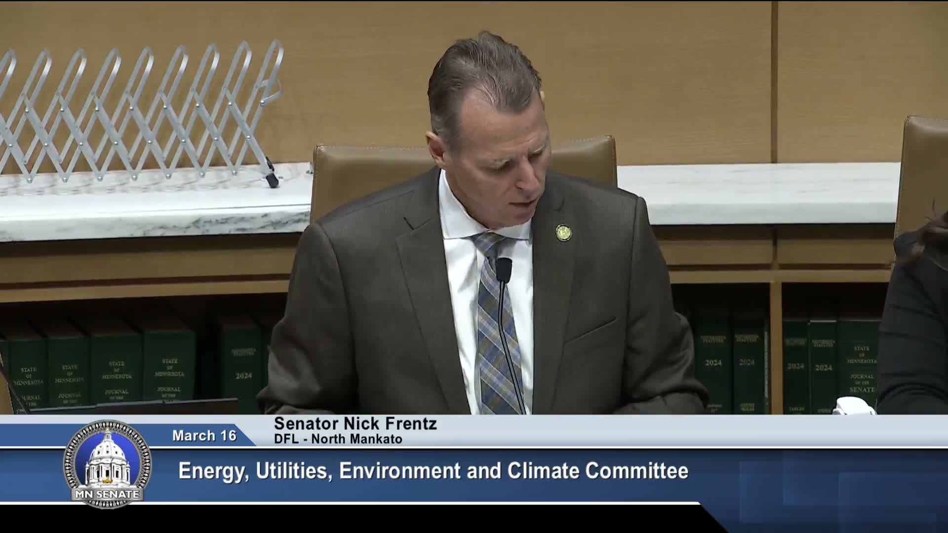 Senate committee hears plan to allow small plug‑in solar; lawmakers and electricians debate safety and code