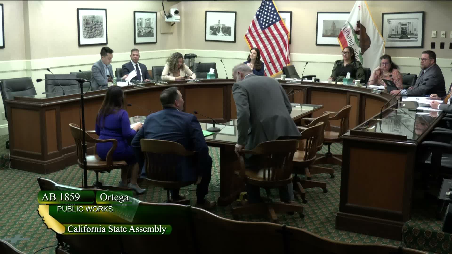 Committee advances bill authorizing joint labor–management committees access to public-works sites