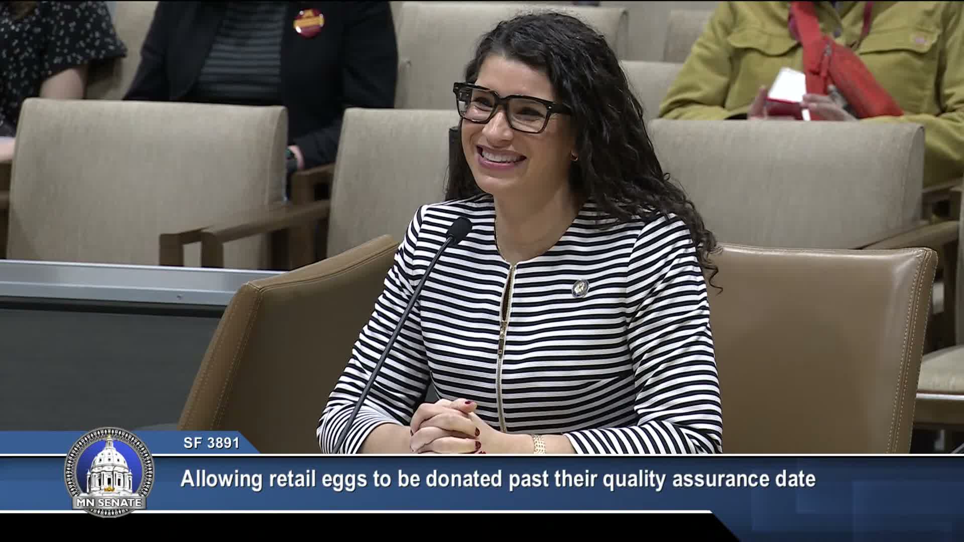 Senate committee backs bill to allow donation of eggs past quality‑assurance date