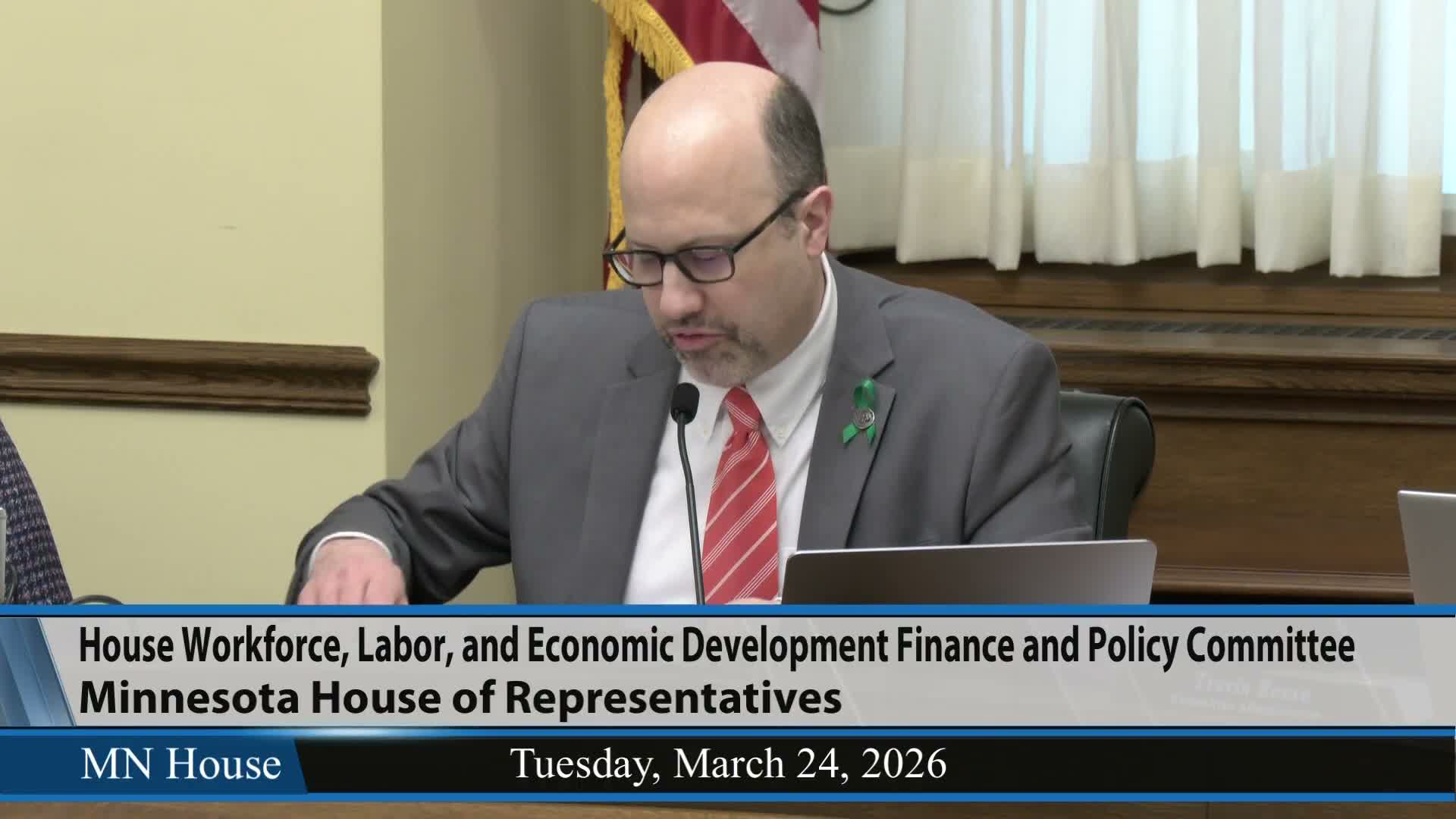 Bill to set wages/benefits for airport service workers fails in committee under power‑sharing rule