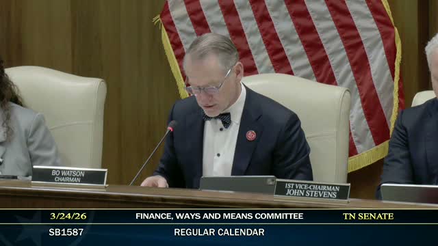 Committee advances legislation criminalizing CMV operation by unlawfully present persons and imposing civil liability on employers and licensing officials; lawy