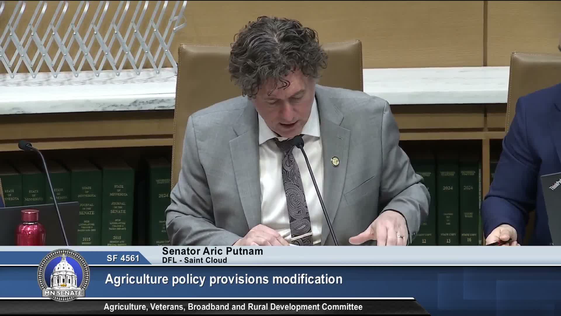 Minnesota Senate committee advances agriculture-policy omnibus, approves labeling and agritourism changes