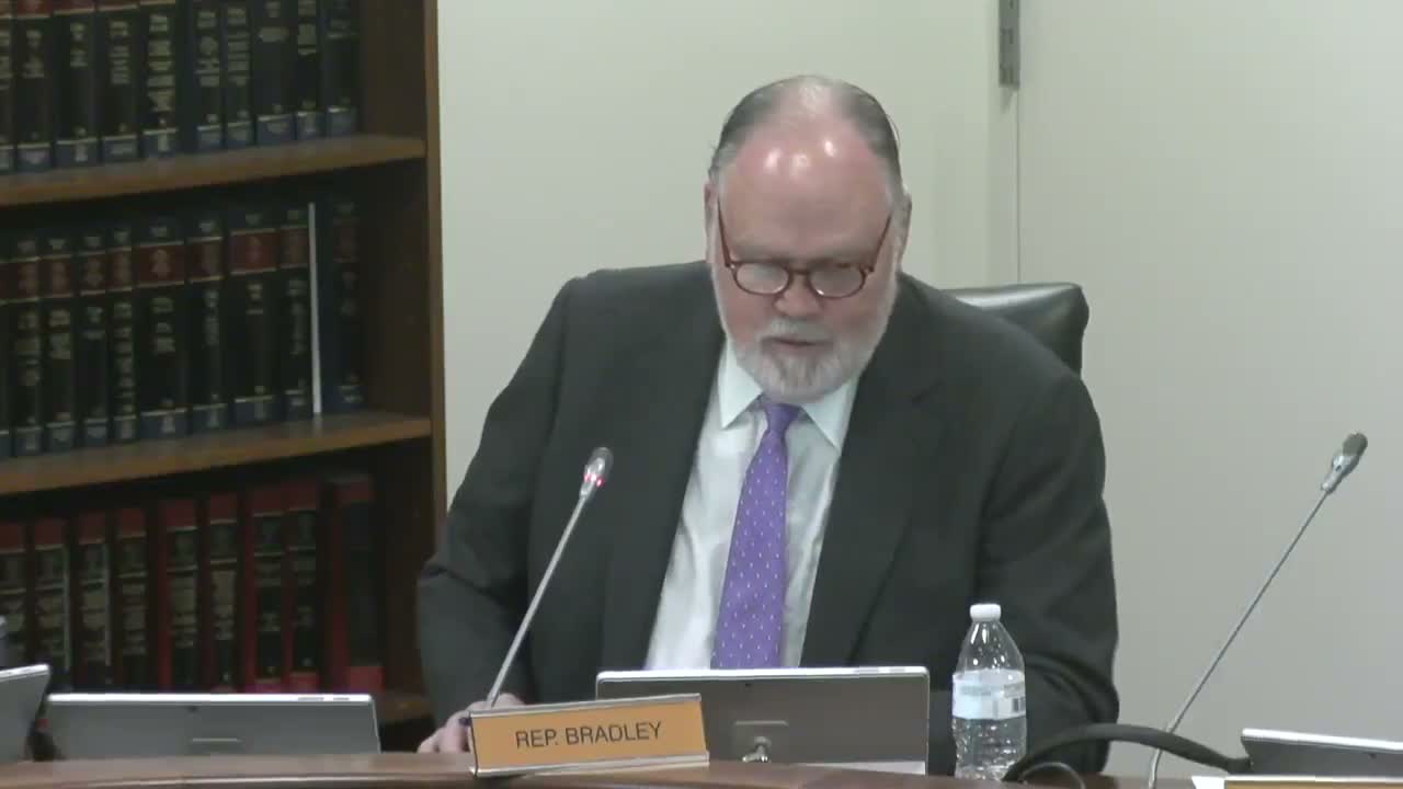 Panel scraps curricular mandates, names "I love you" gesture as official ASL symbol