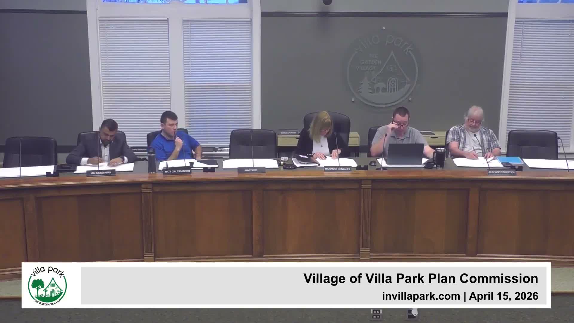 Commission reviews business concerns about South Villa Avenue parking limits