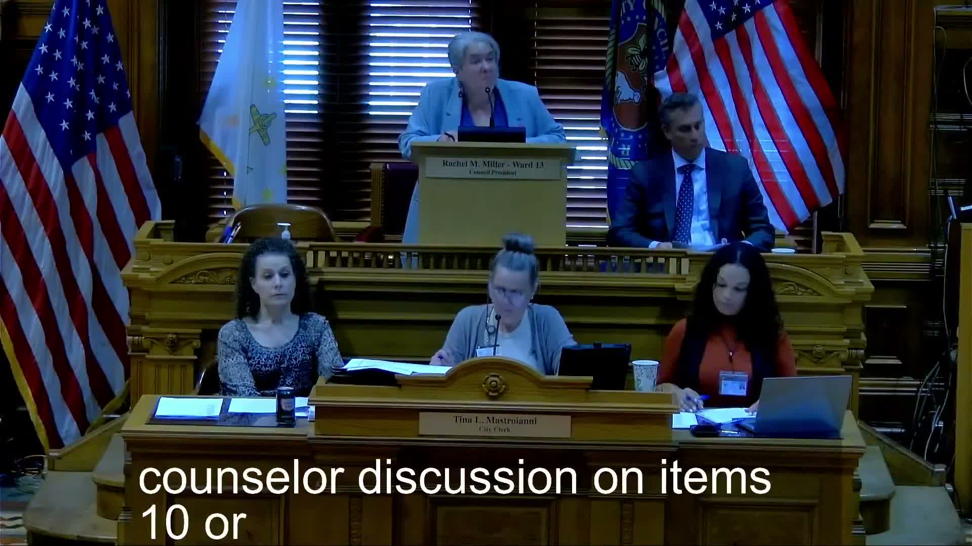 Council refers downtown right-on-red safety ordinance to Public Works