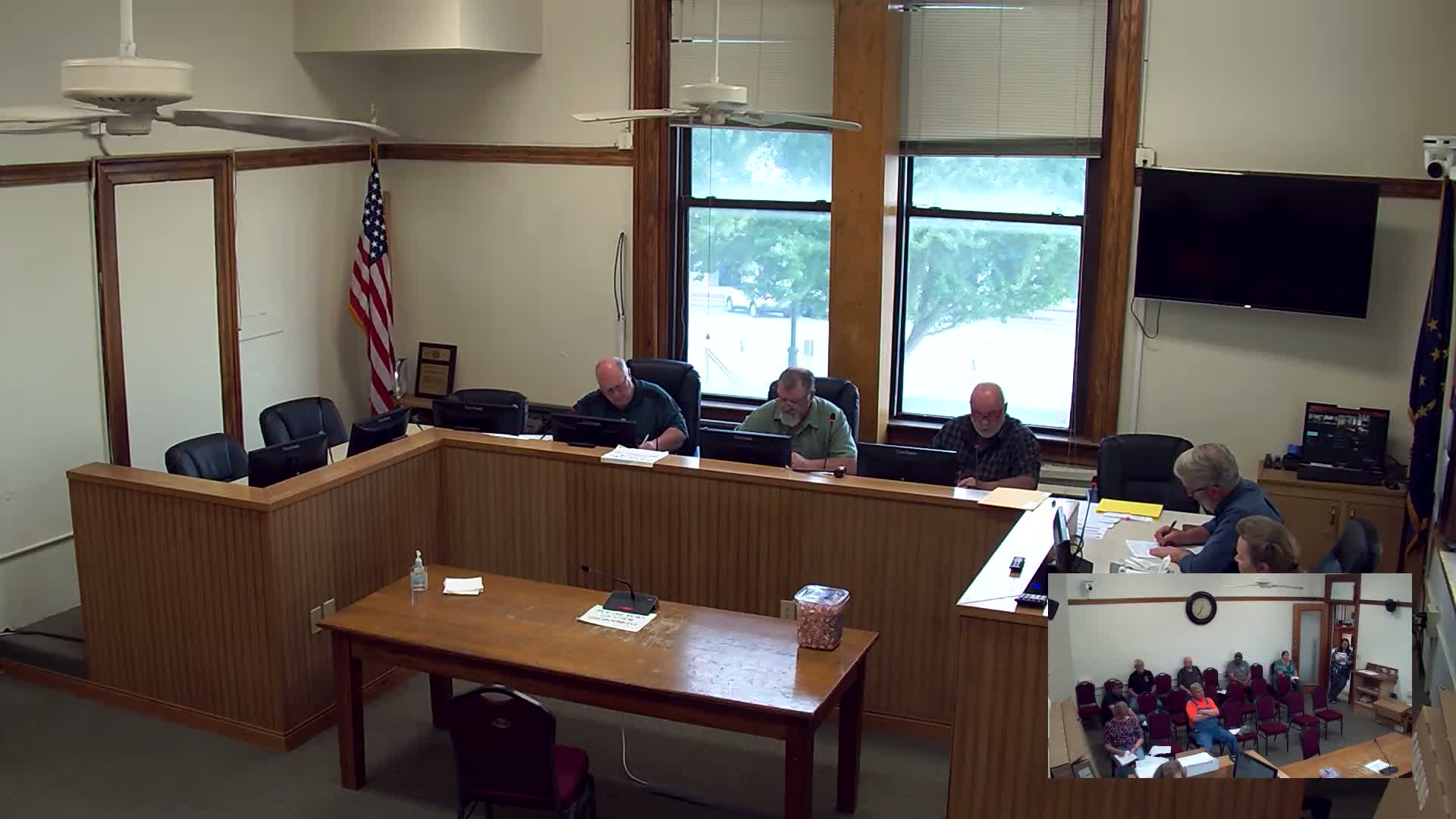 Owen County commissioners call executive session after three highway operators resign; pay and staffing under review