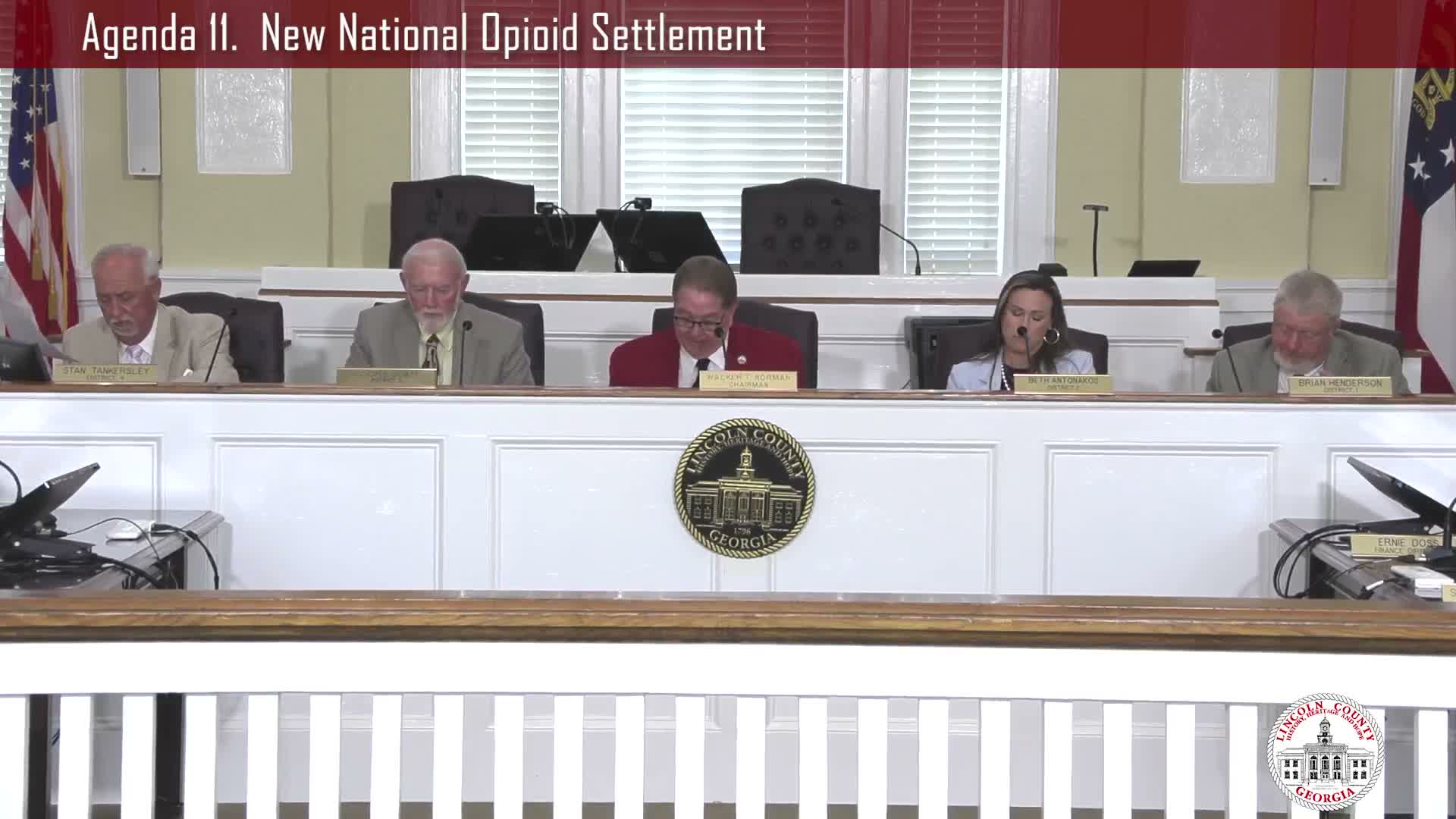 Lincoln County holds first reading of abandoned-vehicle ordinance; second reading set for May 12