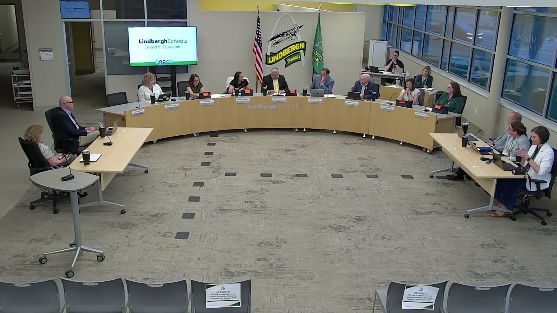 Lindbergh Schools board declares election winners, administers oath and elects officers