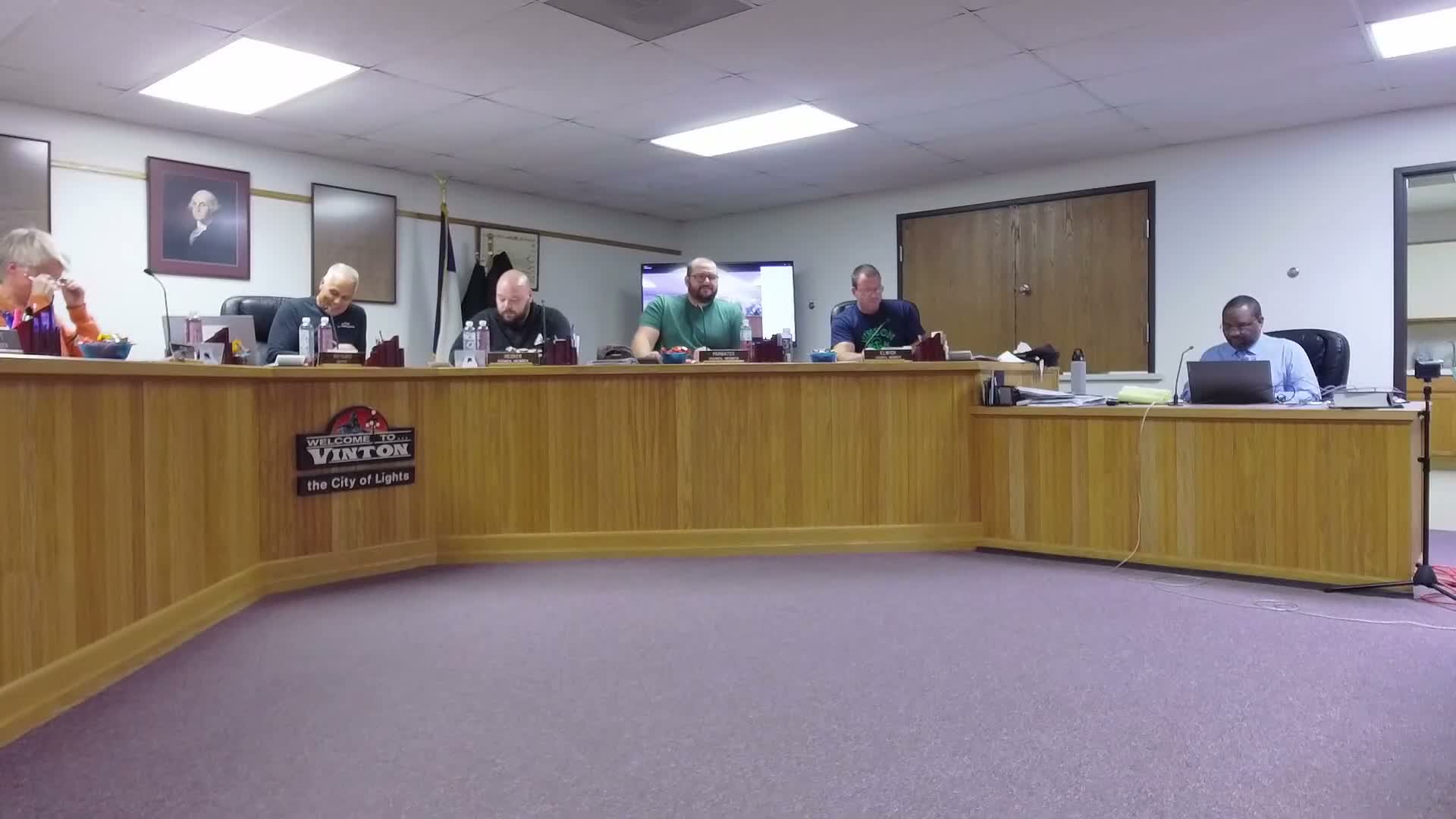 Council debates Jay Avenue lot sale; attorney says sale remains conditional on street dedication