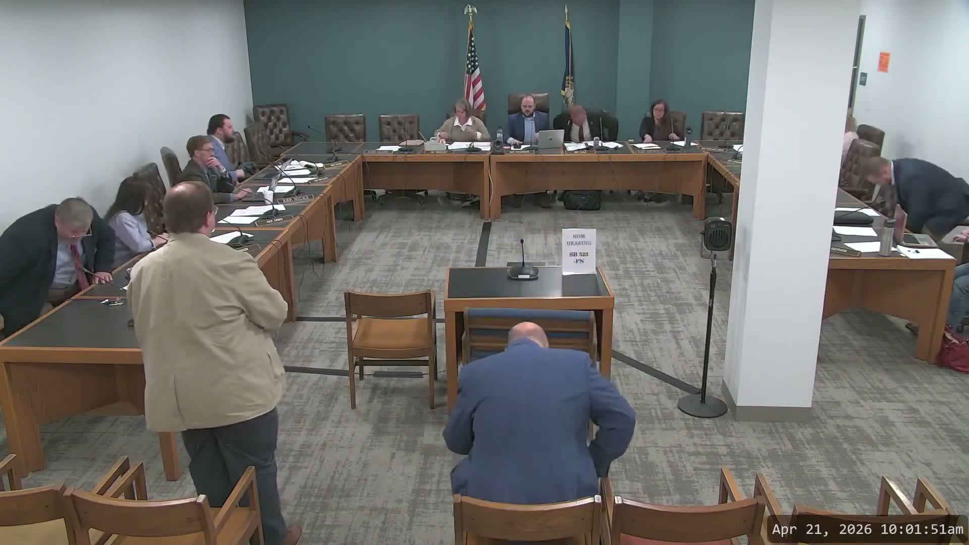 Committee sends SB 523 to study commission after builders press for statewide registration