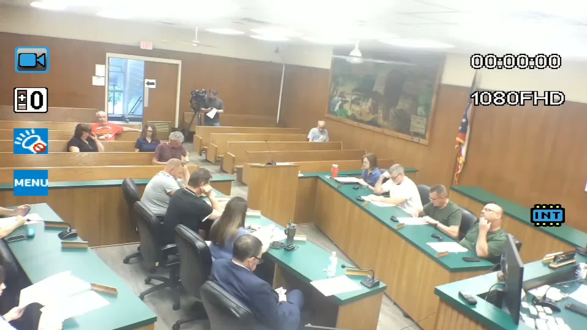 Struthers City Council adopts front-yard garden ordinance and fast-tracks a package of staffing and salary ordinances