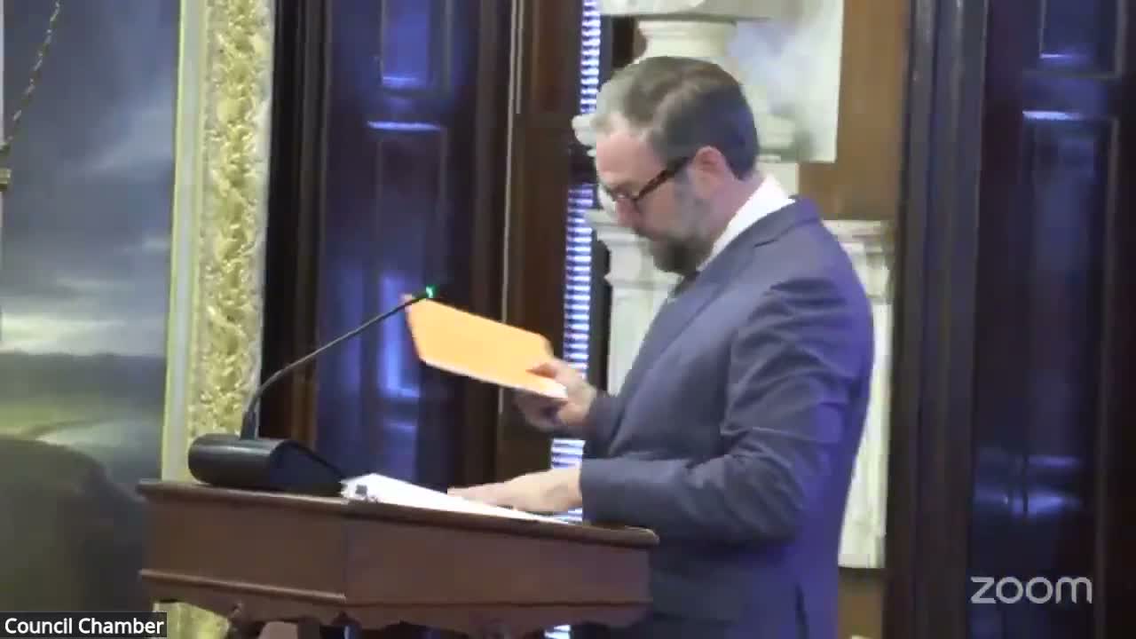 Council approves amended e‑bike ordinance, limits multiuse‑path ban to Daniel Island pilot and restores parking protections