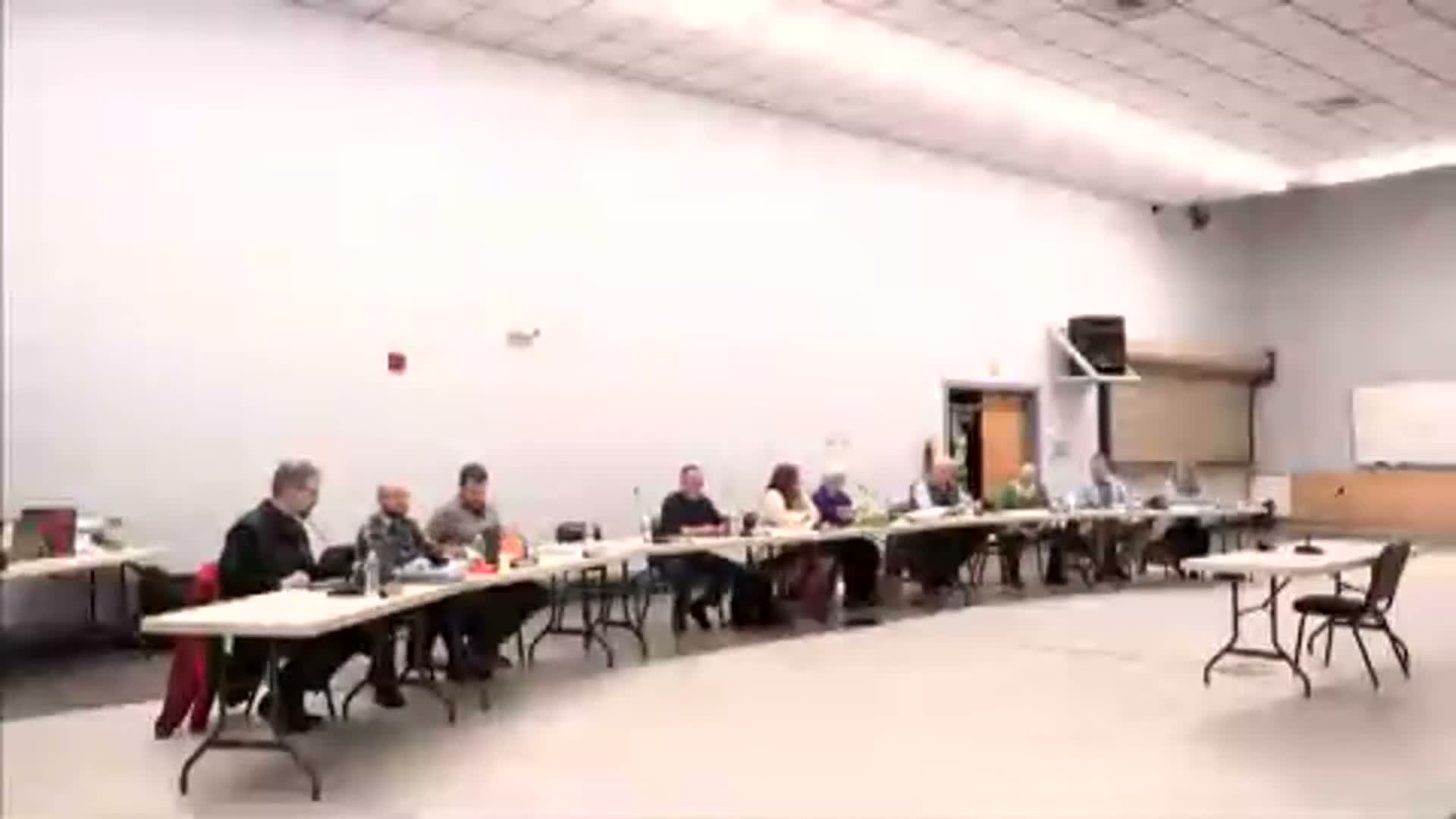Willow public meeting presses borough for transparency after 25 dogs died at Caswell kennel