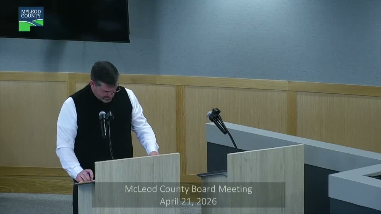 Board approves large accessory building permit and one‑lot preliminary plat near Lester Prairie