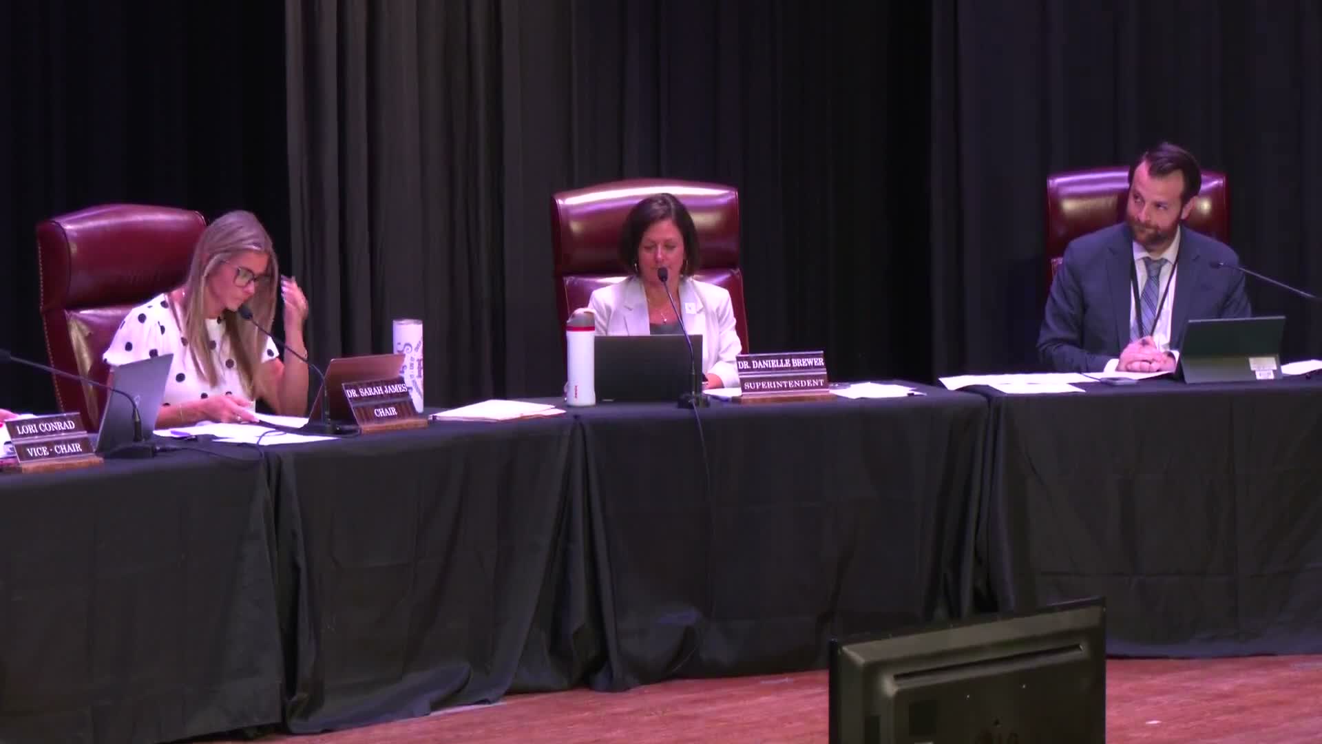 Marion board directs staff to set federal procurement micro‑purchase at $15,000 and cost‑analysis threshold to $300,000