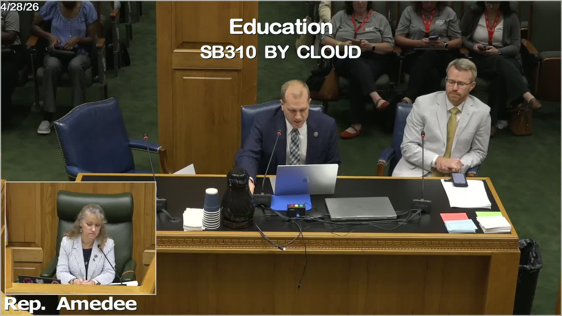 Panel advances bill requiring pregnancy-resource signage in school health centers