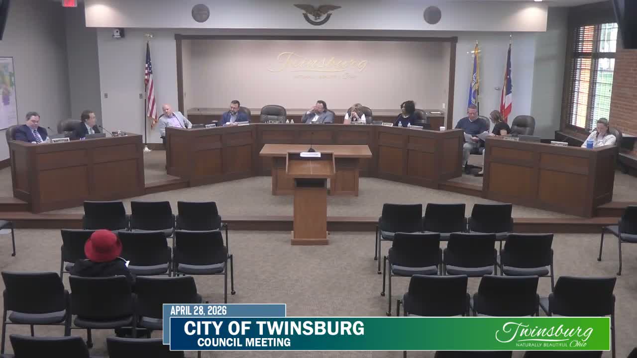Mayor reports business expansion, two new fire medics sworn in