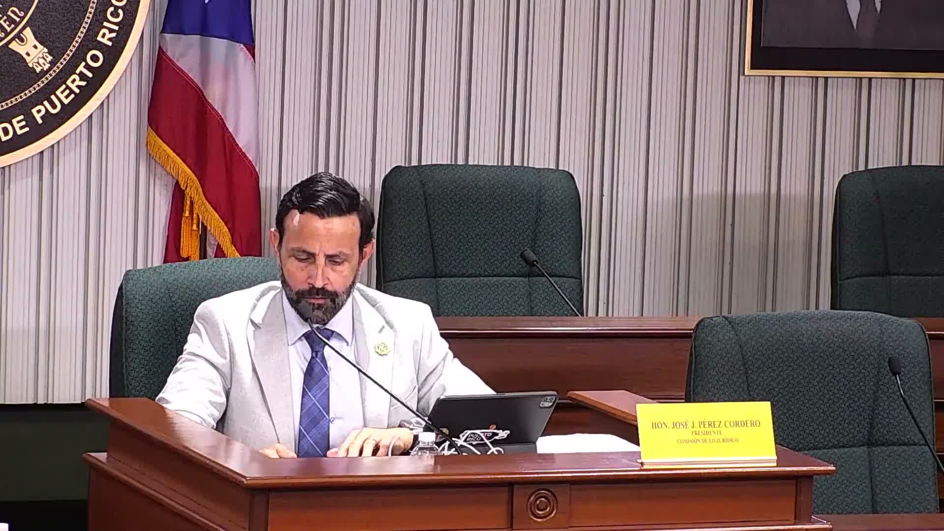 Comisión de lo Jurídico discute proyecto para regular a los emplazadores tras testimonios enfrentados