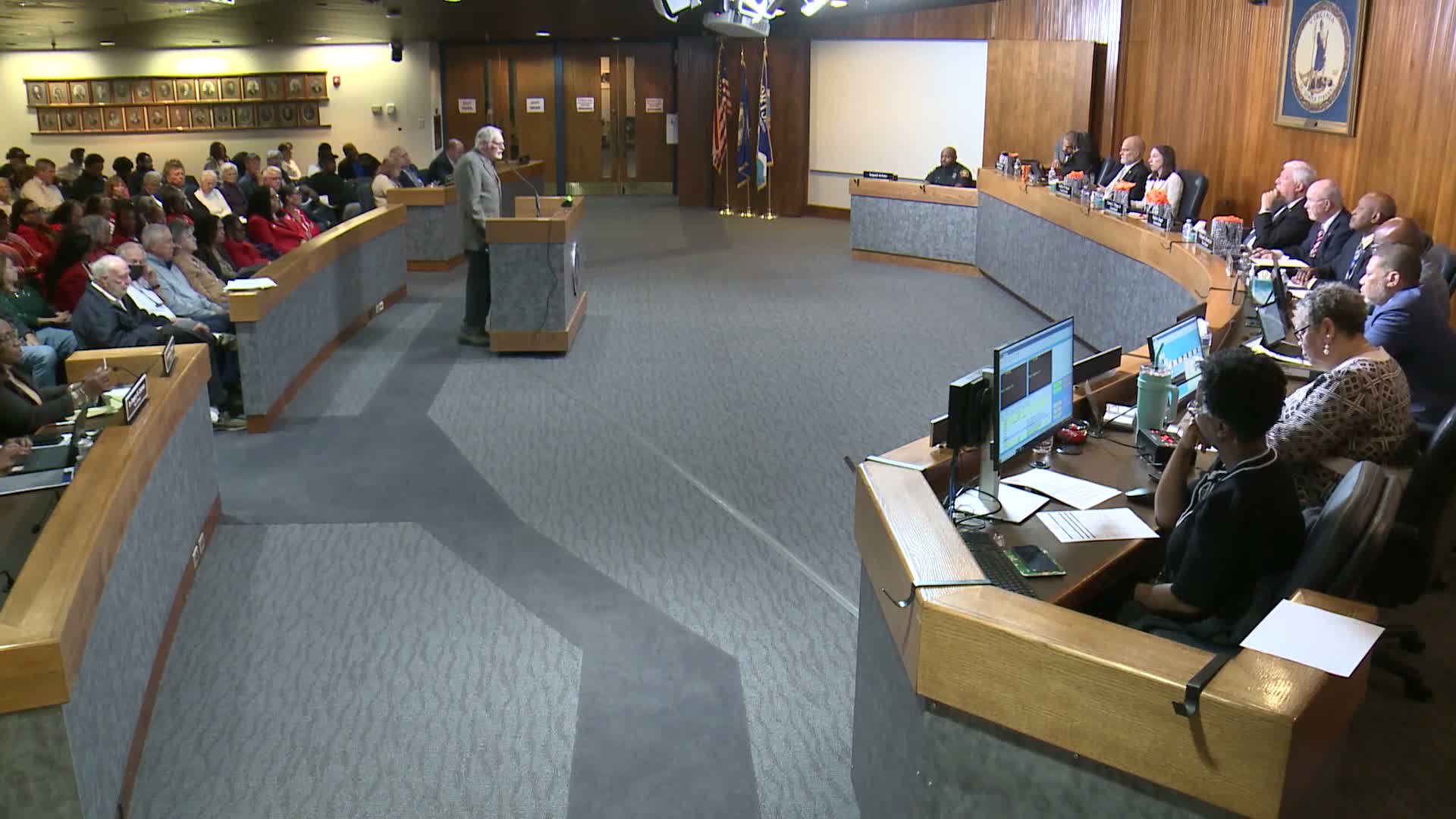 Residents urge Portsmouth to reconsider Craddock fire station site, citing trees, skate park and historic-district status