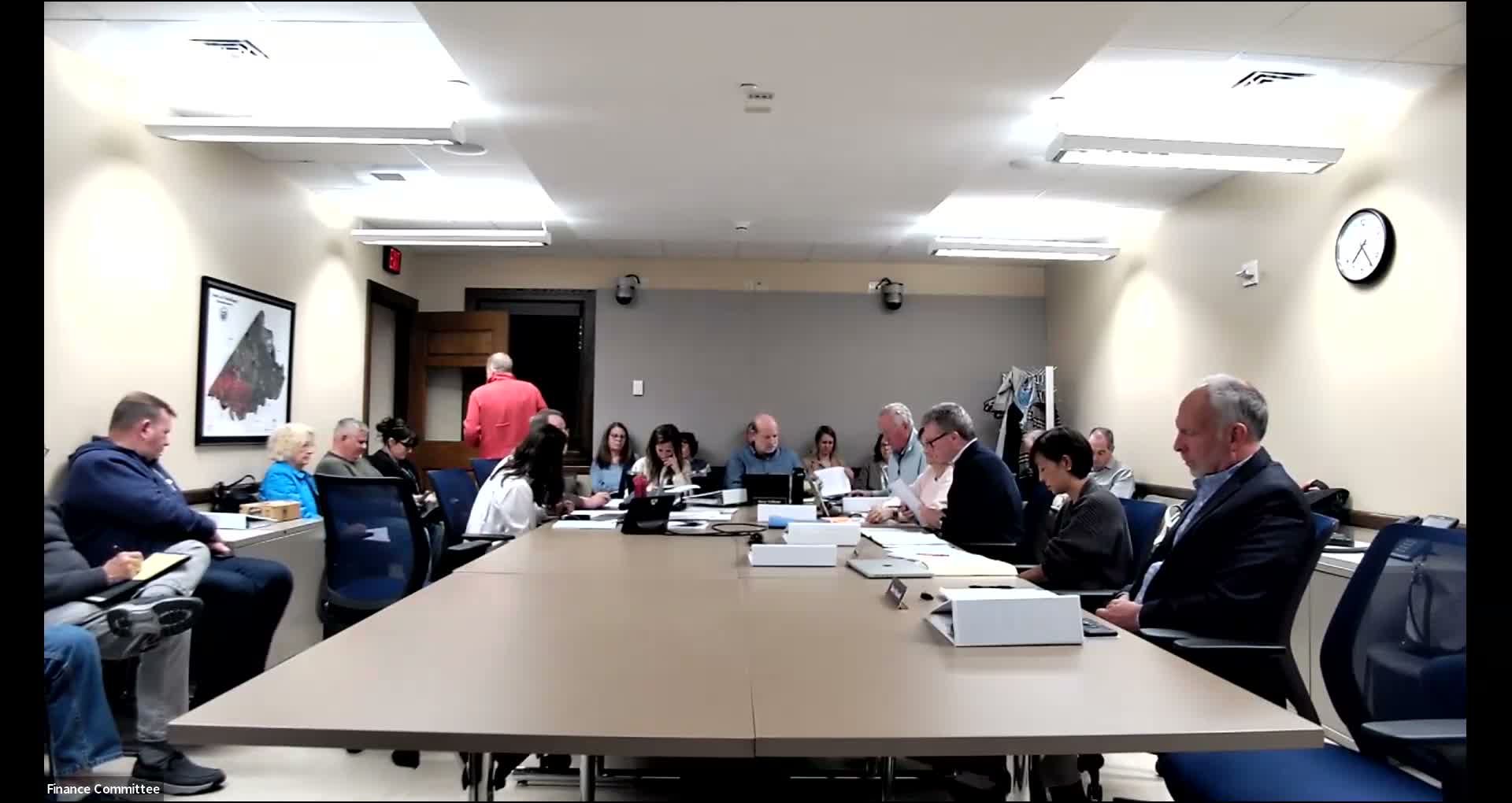 Needham finance committee backs bylaw change to expand contract-notification for larger town contracts