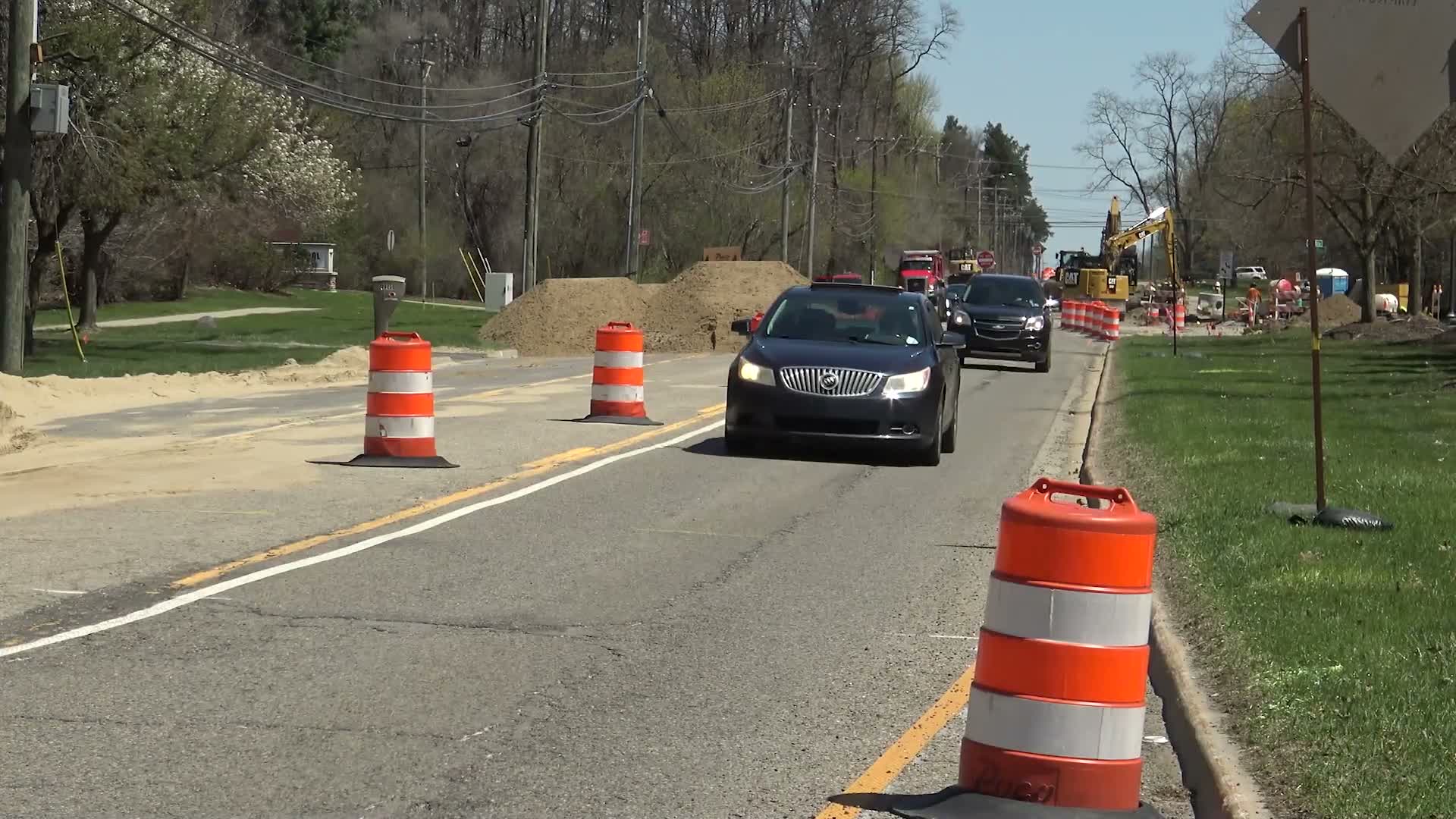 Farmington Hills to spend more than $30 million on road and water projects; Halsted, Folsom reconstructions due by October